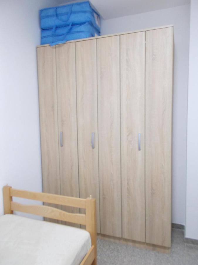 מוסטר Kovac Riverfront Apartments מראה חיצוני תמונה